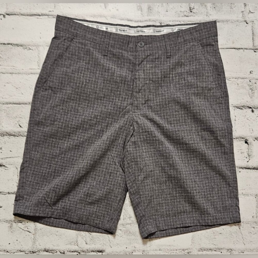 Sunice Golf Shorts Mens 32 Gray Plaid Flat Front Performance Shorts